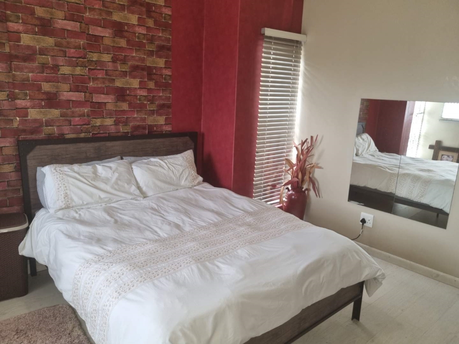 5 Bedroom Property for Sale in Nahoon Valley Park Eastern Cape